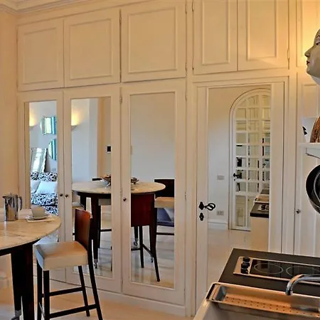 Brentano Nobile Apartment